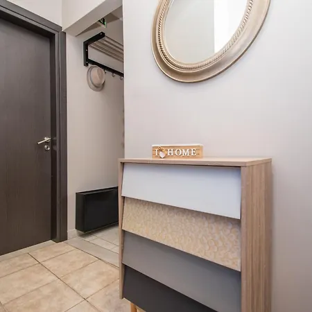 Araucaria - Close To & Zante Town, By Zantewize * Tsilivi (Zakynthos)